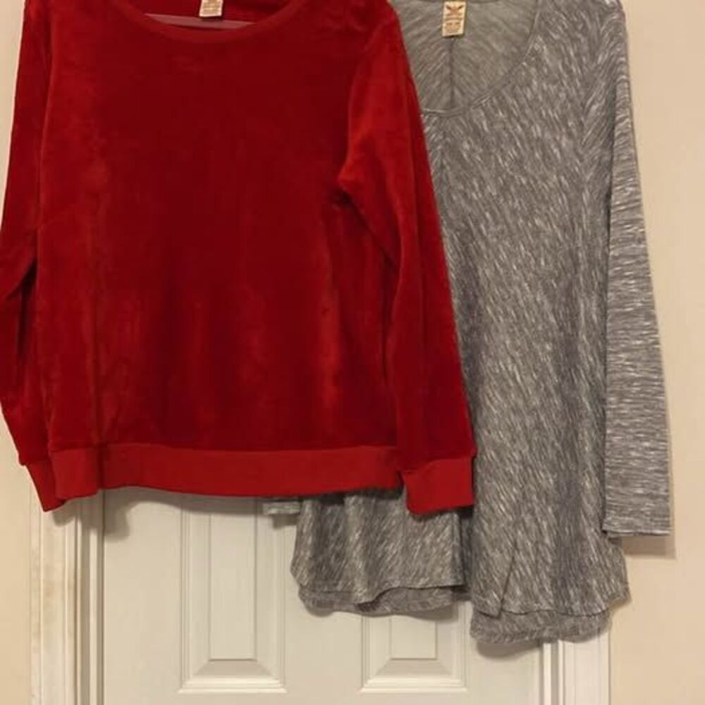 Women’s lot of 2 Faded glory‎ shirts XXL long sleeve